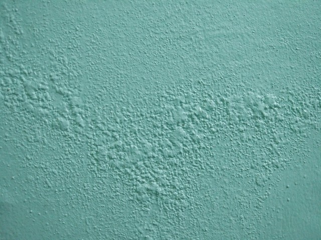 Hiện tượng tường nhà mới sơn bị rộp nhẹ