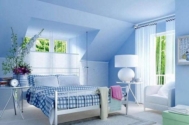 Sơn xanh băng kết hợp cùng nội thất tone màu trắng