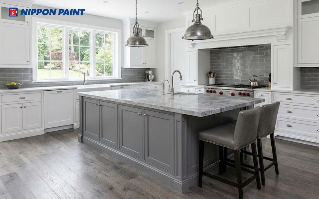 Màu trắng và ghi nhạt tạo cảm giác rộng rãi, vệ sinh