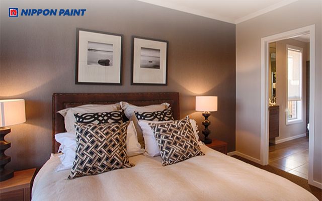 Phòng ngủ nâu đất nhẹ nhàng với các nội thất tone màu đồng điệu