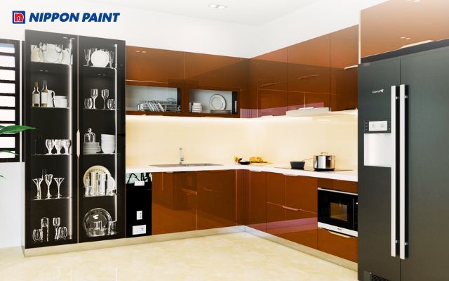 Phòng bếp đỏ nhạt kết hợp ánh sáng hài hòa, khơi gợi cảm hứng nấu nướng mỗi ngày