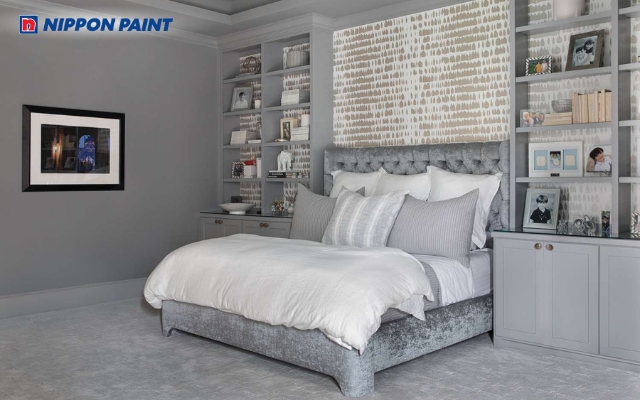 Trắng kem kết hợp ghi nhạt, mang lại không gian nghỉ ngơi nhẹ nhàng, tinh tế