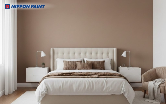 Sơn phòng ngủ màu nâu sữa kết hợp trắng kem tạo chiều sâu nhẹ nhàng