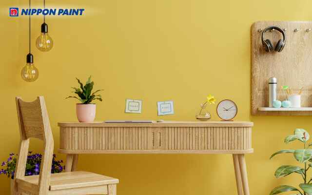 Vàng sậm ánh be mang lại cảm giác chuyên nghiệp và hỗ trợ tư duy rõ ràng