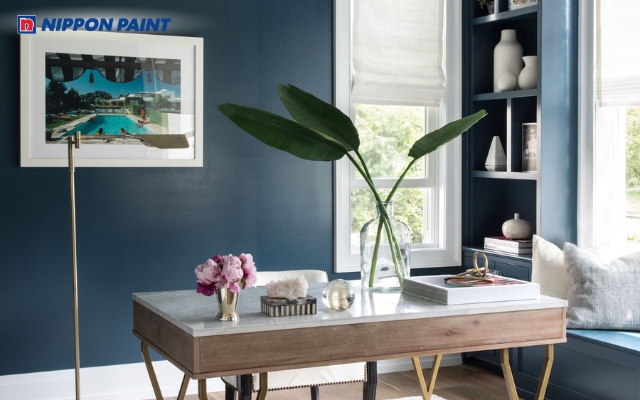 Tông xanh dương đậm giúp không gian chuyên nghiệp và kích thích tư duy logic