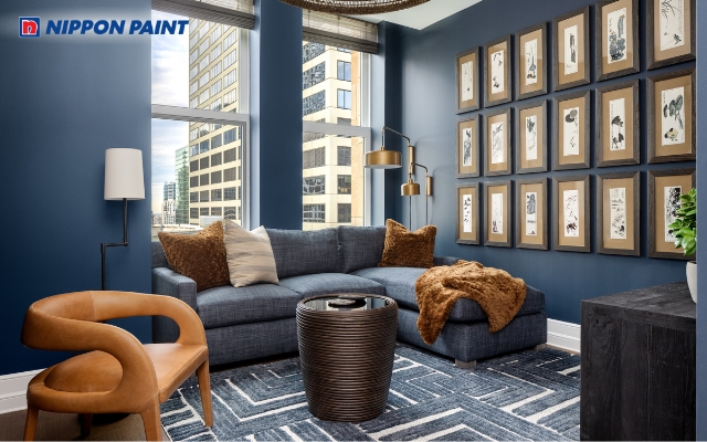 Gam màu xanh navy tạo điểm nhấn sang trọng, phù hợp gia chủ