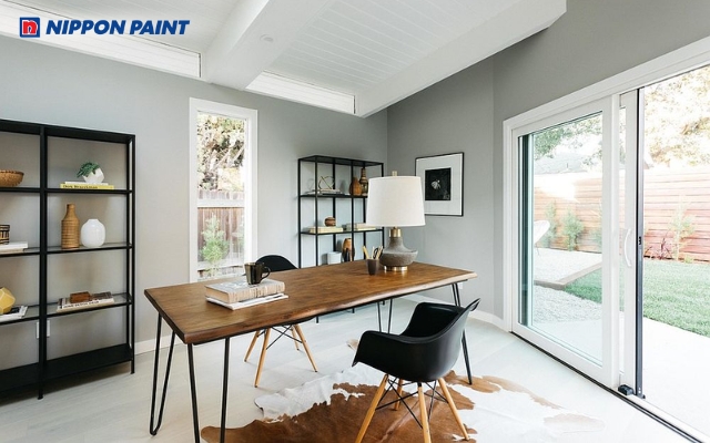 Phòng làm việc màu xám ghi và trắng giúp bạn đưa ra quyết định sáng suốt