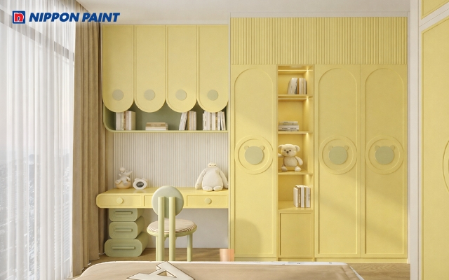 Ánh sáng tự nhiên từ cửa sổ lớn kết hợp cùng màu sơn dịu mắt giúp không gian luôn sáng thoáng