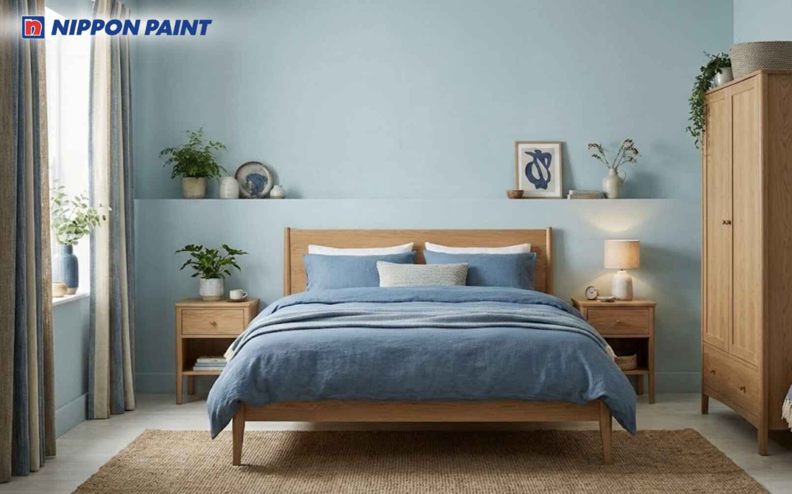 Sơn phòng ngủ xanh nước biển nhạt kết hợp nội thất gỗ giúp hài hòa ngũ hành, tăng sinh khí