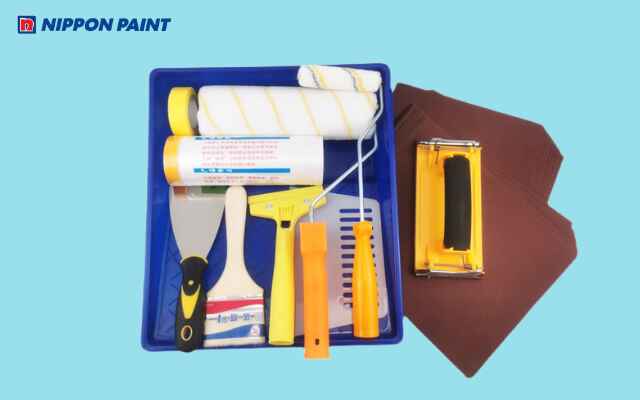 Dụng cụ đầy đủ giúp thi công sơn gỗ chuyên nghiệp và liên tục