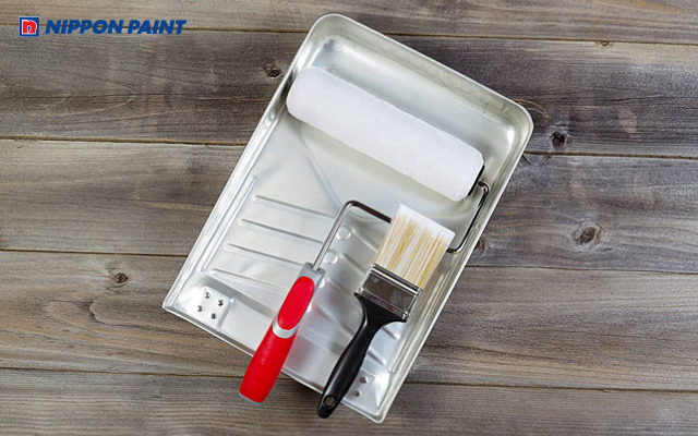 Chuẩn bị đầy đủ dụng cụ và vật liệu là bước quan trọng trước khi sơn MDF