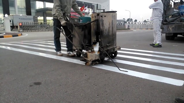 cách sơn vạch kẻ đường 1