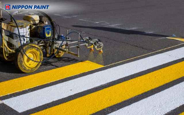 Định mức sơn cho biết lượng sơn phủ 1m² bề mặt để tính toán vật tư chính xác