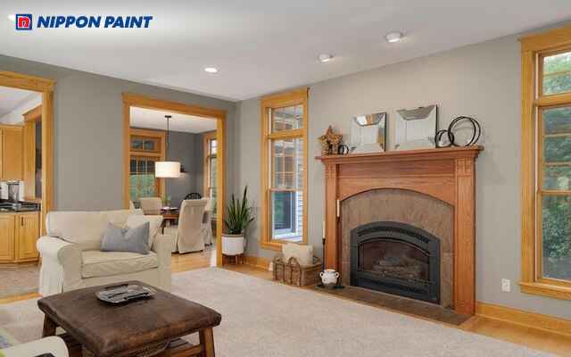 Ghi, xám kết hợp gỗ tạo phòng hiện đại, ấm áp và tinh tế