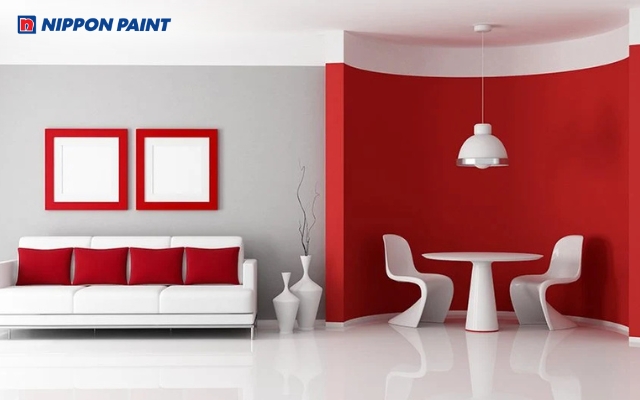 Không gian nhà ở kết hợp màu đỏ với ánh sáng tự nhiên tạo hiệu ứng sang trọng và gần gũi