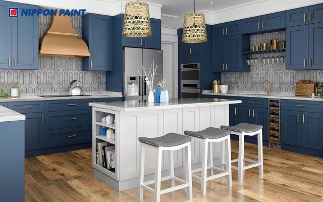 Mẫu 3: Bếp phối ghi sáng, xanh navy, sang trọng, hợp bản mệnh Thủy