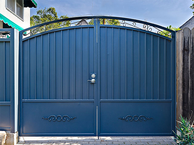 Màu sơn cổng nhà đẹp - Màu xanh nước biển 2
