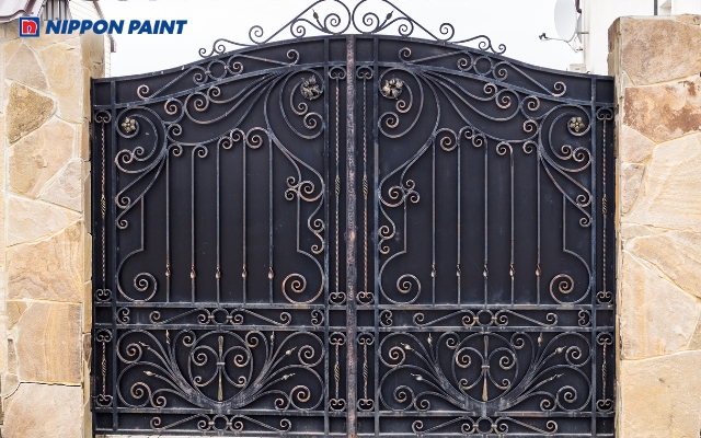 Màu đen là màu tương sinh với gia chủ mệnh Mộc, mang đến nhiều may mắn và tài lộc