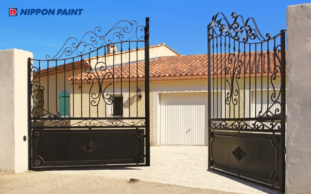 Màu sơn cổng nhà đẹp định hình phong cách và khí chất của toàn bộ không gian sống
