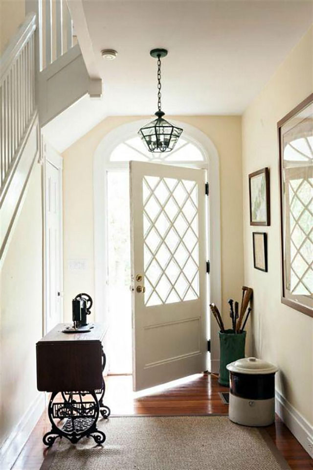 Mẫu 1: Cửa gỗ sơn trắng toát lên vẻ tinh khôi, thanh thoát, tao nhã và sạch sẽ