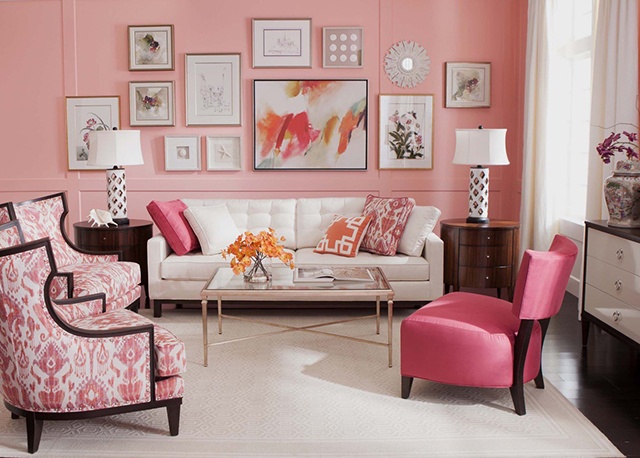 Sự sang trọng, cuốn hút nhưng vẫn đầm ấm được tạo nên bởi sự kết hợp của tường màu hồng phấn và màu trắng của nội thất.