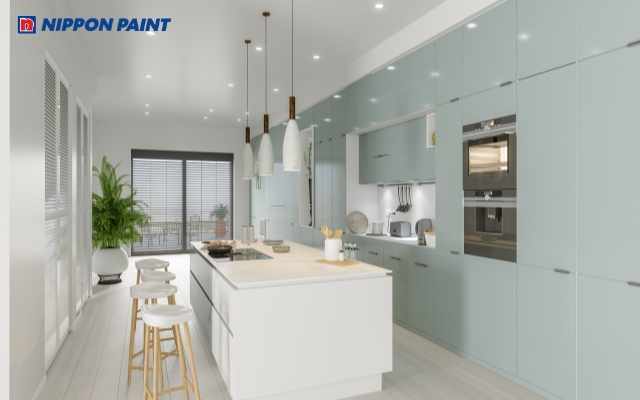 Màu sơn xanh pastel trẻ trung giúp phòng bếp luôn tươi sáng và tràn đầy năng lượng