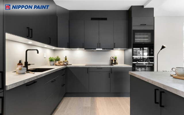 Phối màu đen - trắng giúp tôn lên vẻ đẹp hiện đại, tối giản nhưng đầy tinh tế cho gian bếp