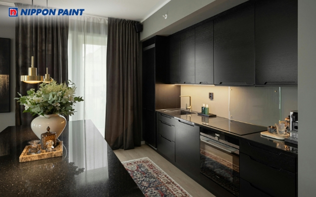 Đen mờ là màu sơn nhà bếp phổ biến, tạo nên vẻ đẹp sang trọng và cuốn hút 