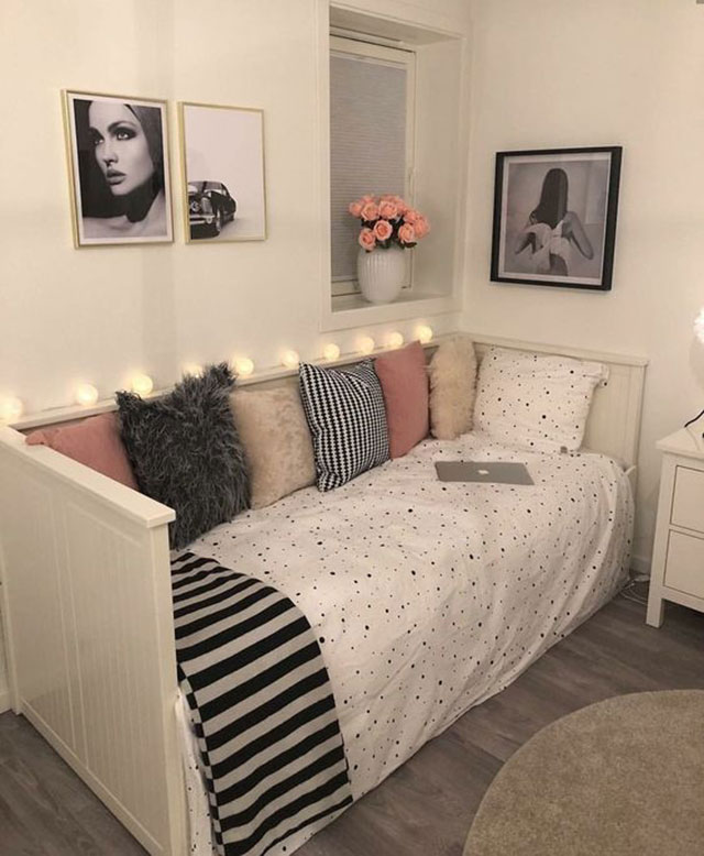 Một không gian nhỏ với màu trắng kem vừa đẹp lại rất ấm áp và yên bình cho những cô nàng, chàng trai với cuộc sống độc thân