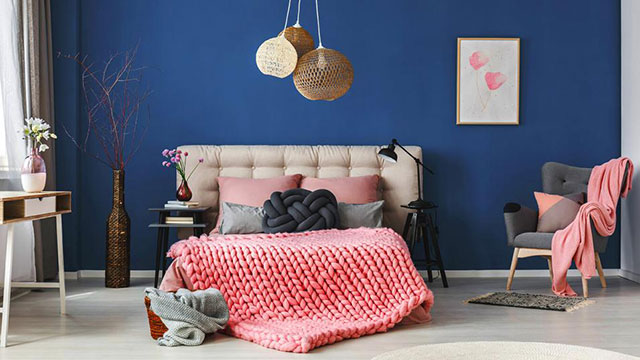 Mẫu 15: Màu xanh đậm giúp phòng ngủ trở nên yên bình, thanh mát và mang lại cảm giác thoải mái