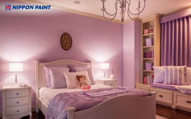 Phòng ngủ sơn màu hồng tím cá tính mang đến không gian hiện đại, nổi bật và nữ tính