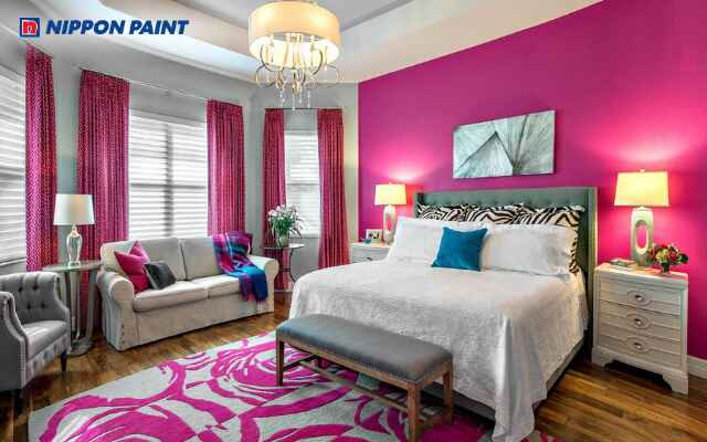 Phòng ngủ hồng Fuchsia phối trắng tạo không gian sống động, tinh tế