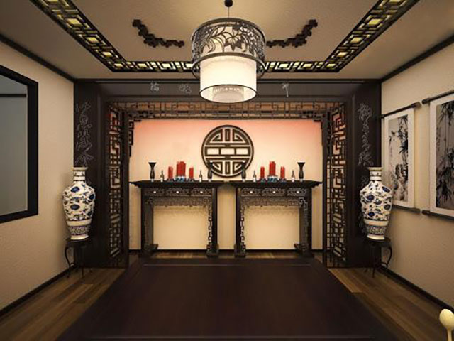 Đèn đỏ đánh lên tường màu be làm cho phòng thờ thêm dịu dàng, ấm áp