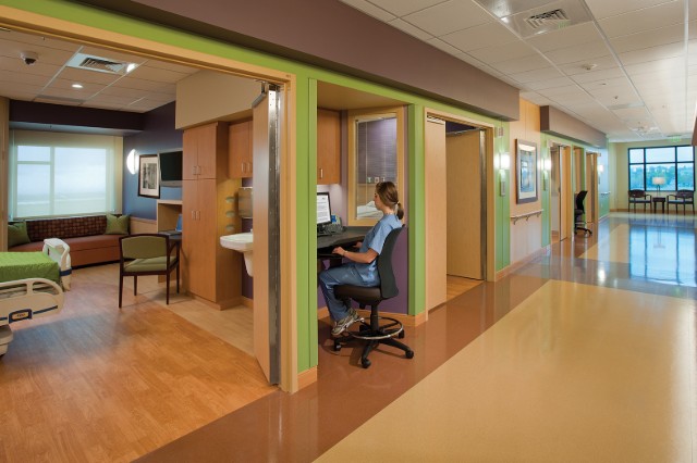 Thiết kế màu sơn tường cho dành cho nhân viên y tế với màu Yellow Destiny (NP YO 1147T)