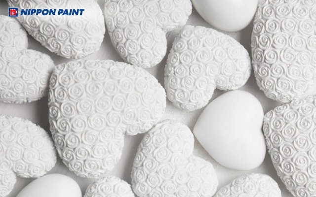 Màu trắng trong tình yêu tượng trưng cho sự thuần khiết và chân thành