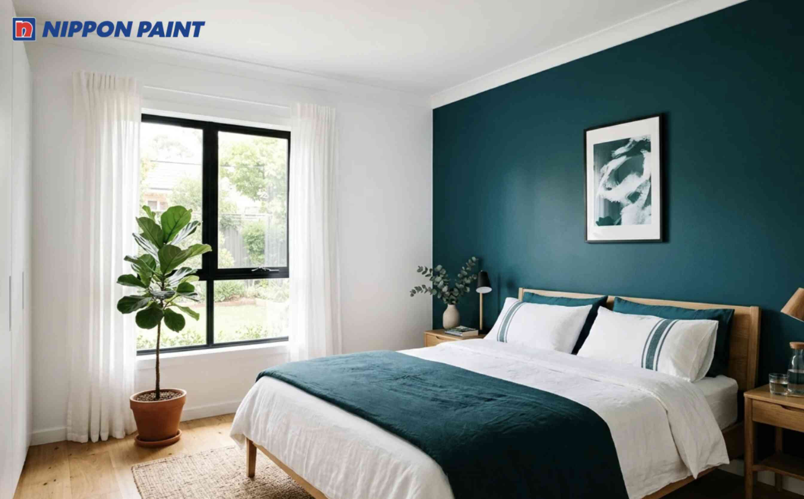 Không gian phòng ngủ phối xanh cổ vịt và trắng giúp cân bằng ánh sáng