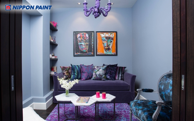 Mẫu phòng khách độc đáo kết hợp xanh coban và tím