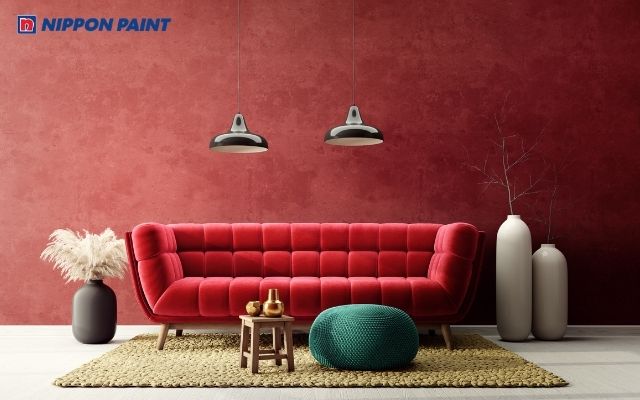 Màu đỏ gạch mang đến vẻ đẹp sang trọng, thể hiện tính cách mạnh mẽ và quyền lực của gia chủ