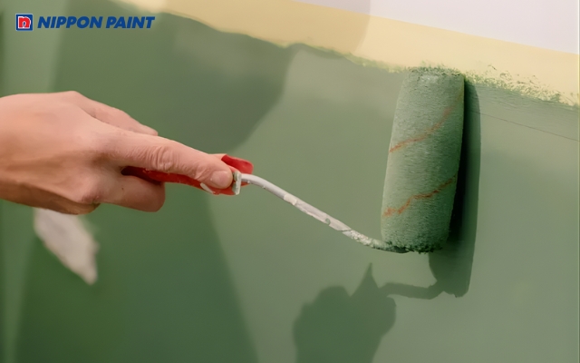 Sơn bóng mờ có độ phản quang thấp hơn sơn bóng thường