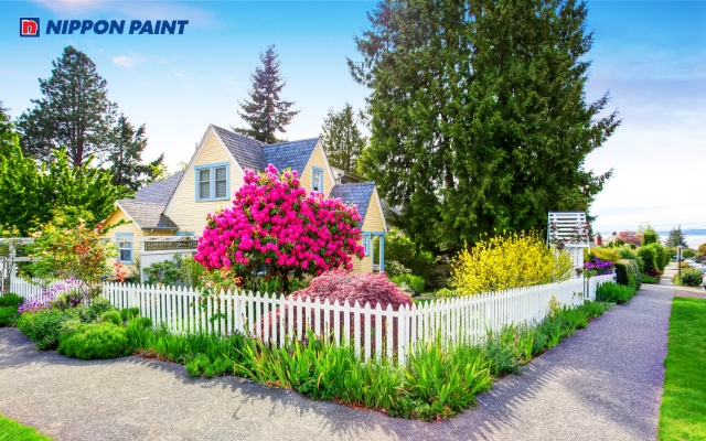 Các gam màu thường sử dụng để làm hàng rào sân vườn sẽ là gam màu trắng