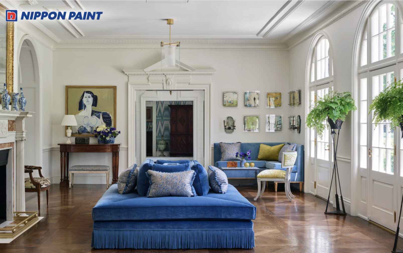 Trắng kem chủ đạo, điểm thêm vàng kim tạo phòng khách Art Deco mạnh mẽ