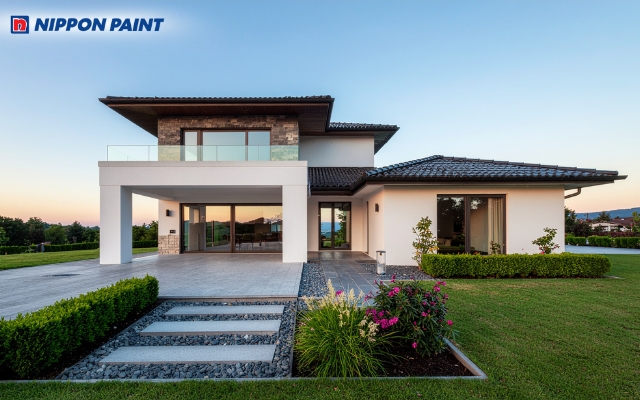 Sơn ngoại thất cần đảm bảo bền màu, chống bám bẩn và thích nghi tốt với môi trường