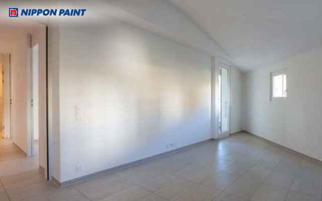 Bảo dưỡng và vệ sinh định kỳ giúp sơn bóng duy trì vẻ đẹp và bền màu