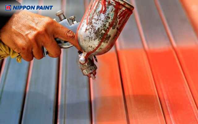 Sơn chịu nhiệt cao giúp kim loại bền màu, chống rỉ và kéo dài tuổi thọ thiết bị