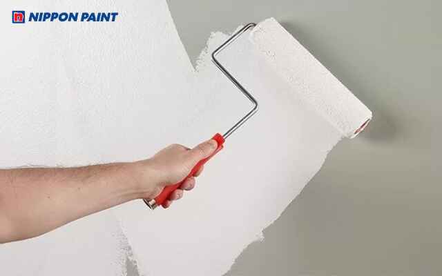 WeatherGard Hitex có giá cao nhưng cho hiệu quả chống thấm và bền màu vượt trội