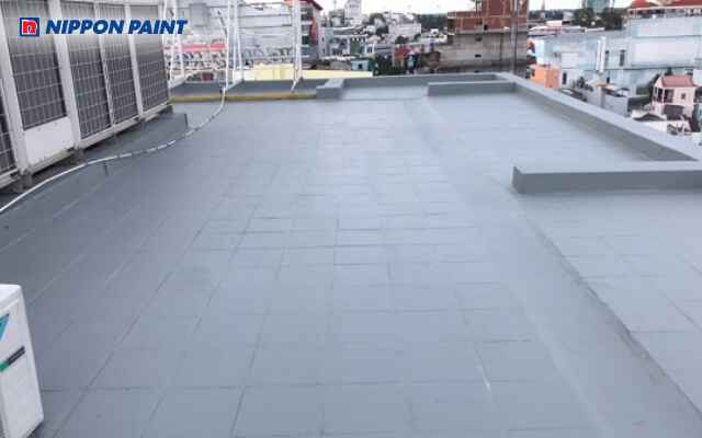 Kiểm tra và bảo dưỡng lớp chống thấm giúp bảo vệ ban công khỏi thấm dột lâu dài