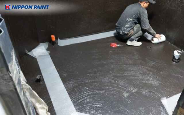 Sơn Bitum phù hợp chống thấm tạm thời với chi phí thấp nhưng độ bền kém hơn