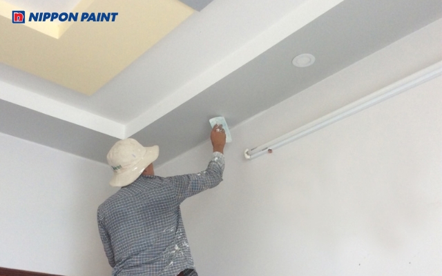 Sơn chống thấm thẩm thấu sâu, bịt kín vết nứt, giúp ngăn thấm dột cho công trình