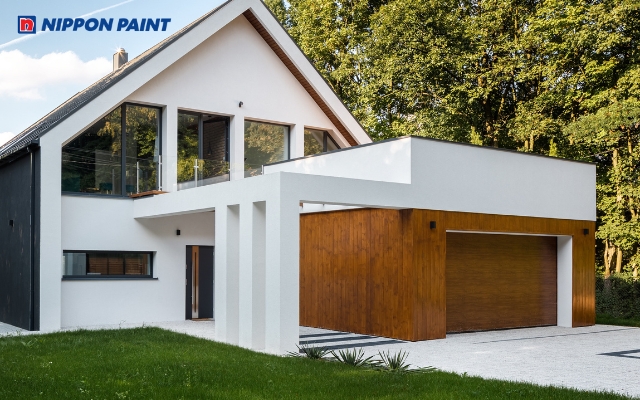 Mẫu 25: Màu sơn trắng sứ kết hợp với màu gỗ tạo cảm giác ấm cúng