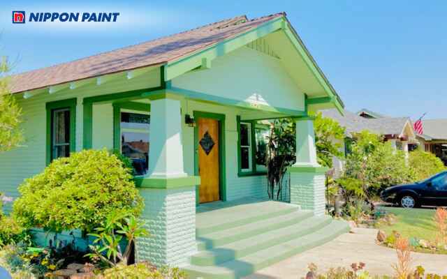 Không gian ngoại thất màu xanh ngọc bích hài hòa với thiên nhiên, tràn đầy năng lượng